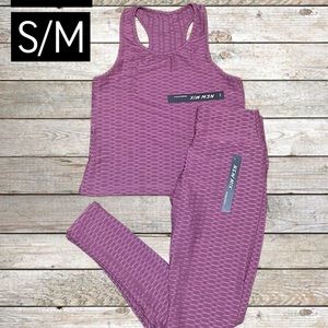 Women’s TikTok Activewear Set Size S/M NWT Extra Stretchy Bubble Texture